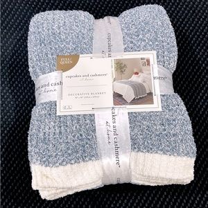 Cupcakes and Cashmere Indigo Blue Knit Decorative Full/Queen Blanket